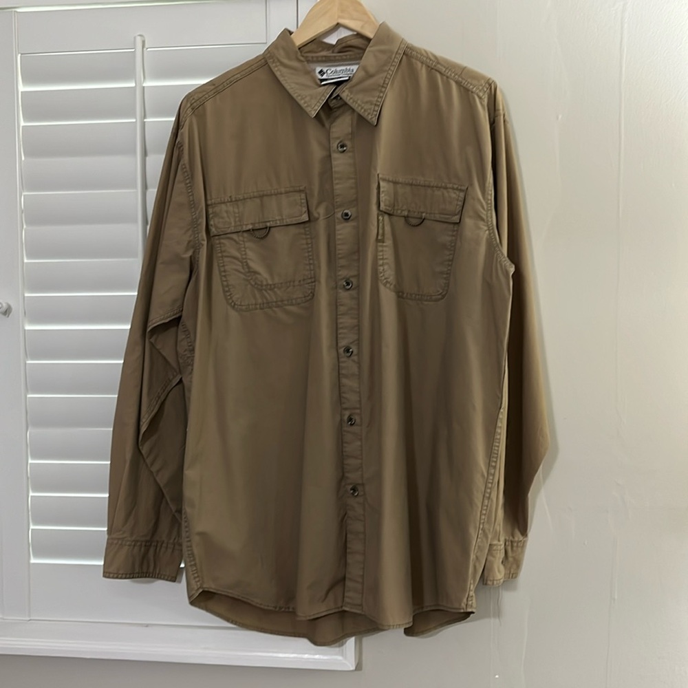 Columbia Sportswear Company Men’s Long sleeve button down %100 cotton size L